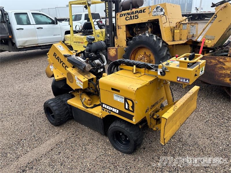 Rayco RG40 4x4 Stump Grinder Kardánhajtású ekék és Forgó-boronák