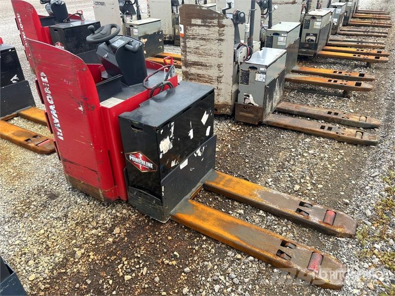 Raymond 8900 6000 lb Electric Pallet Jack Pumppukärryt