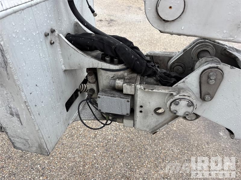 ReachMaster Falcon FS95 Electric Articulating Boom Lift Knikarmhoogwerkers