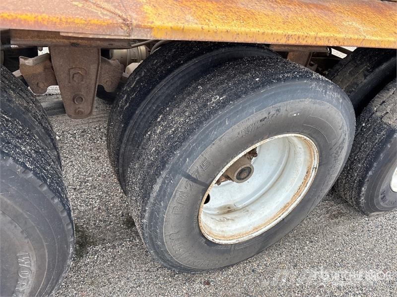 Red River 17 ft Tri/A Belly Dump Trailer Savivartės priekabos