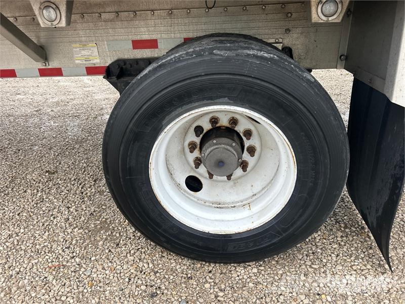 Reitnouer 48 ft T/A Spread Axle Curtain Side Trailer Tents