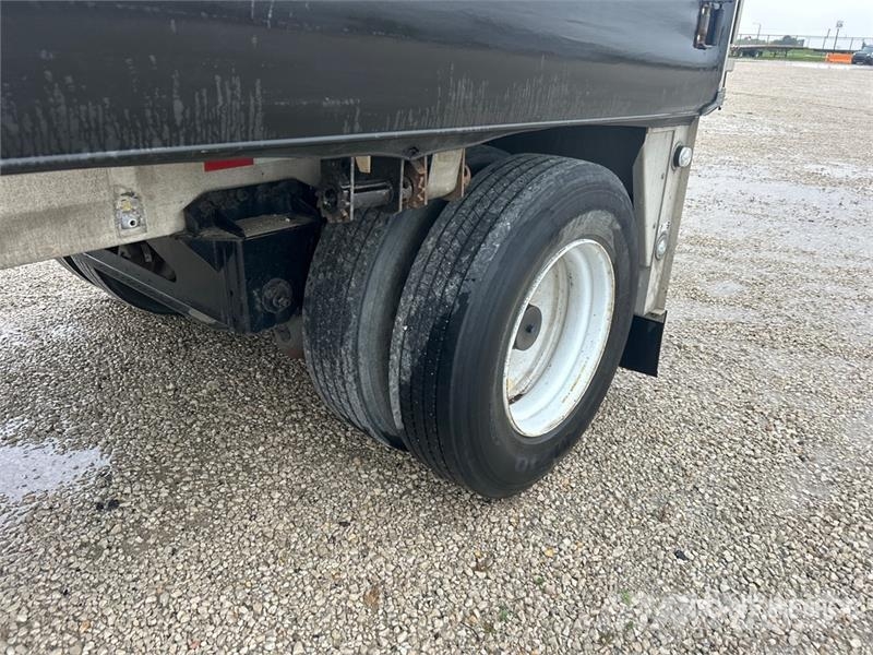 Reitnouer 48 ft T/A Spread Axle Curtain Side Trailer Tents