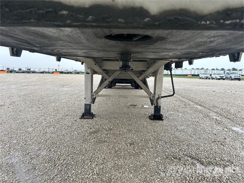 Reitnouer 48 ft T/A Spread Axle Curtain Side Trailer Tents