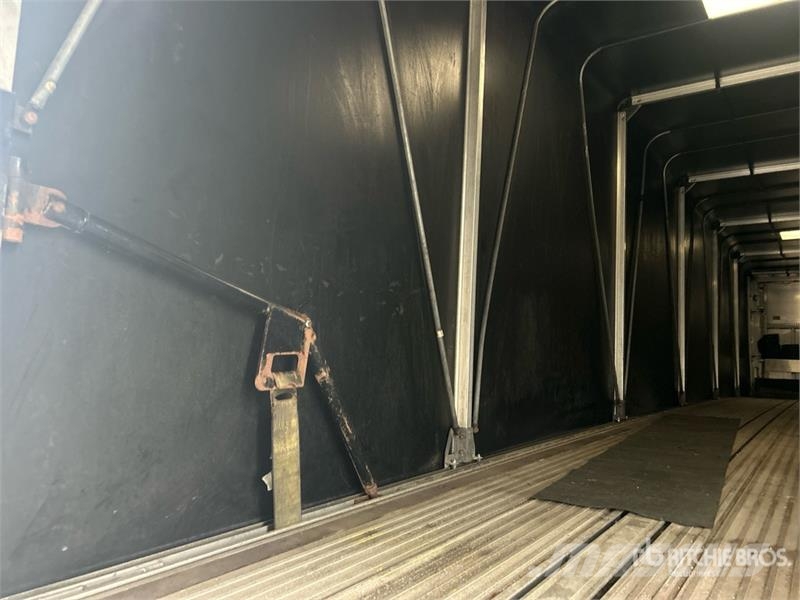 Reitnouer 48 ft T/A Spread Axle Curtain Side Trailer Tents