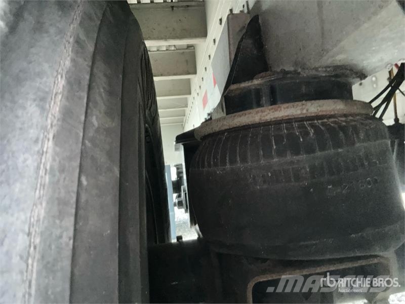 Reitnouer 48 ft T/A Spread Axle Curtain Side Trailer Tents