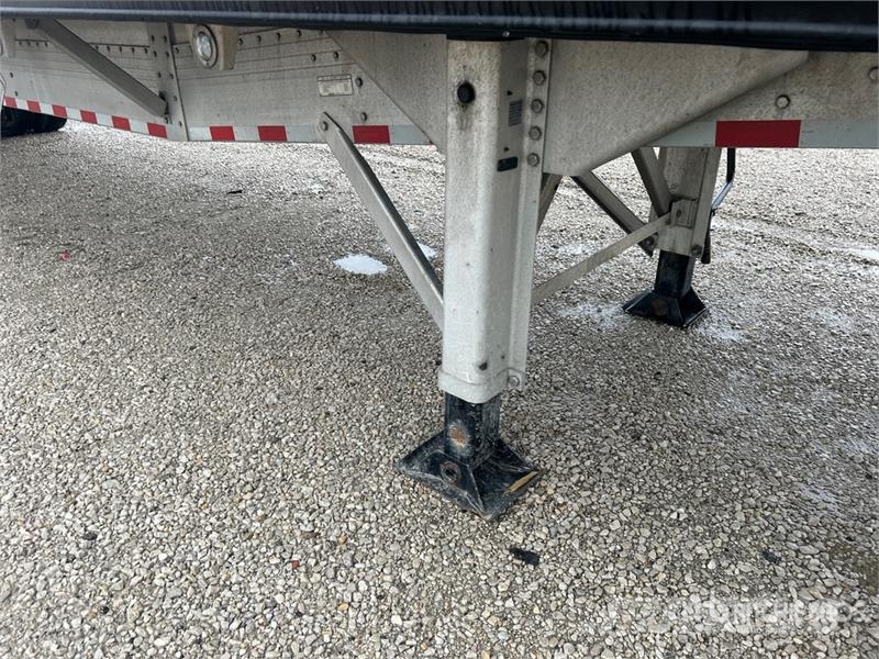 Reitnouer 48 ft T/A Spread Axle Curtain Side Trailer Tents