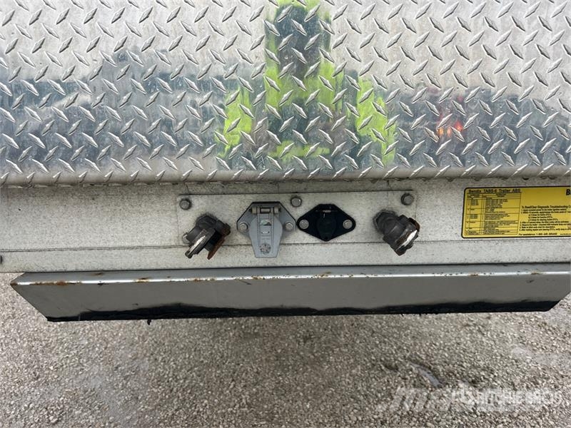 Reitnouer 48 ft T/A Spread Axle Curtain Side Trailer Tents