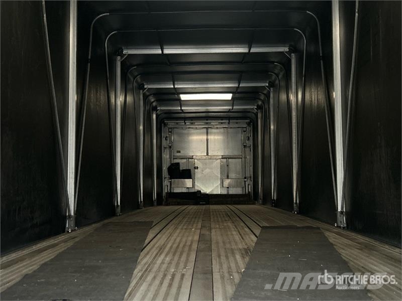 Reitnouer 48 ft T/A Spread Axle Curtain Side Trailer Tents