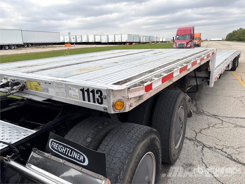 Reitnouer 53 ft T/A Step Deck Trailer Низькорамні причепи