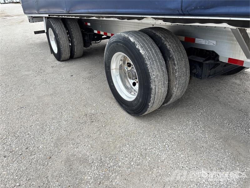 Reitnouer Max Miser 53 ft T/A Spread Axle Curtain Side Trail Тентовані причепи