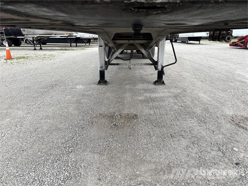 Reitnouer Max Miser 53 ft T/A Spread Axle Curtain Side Trail Тентовані причепи