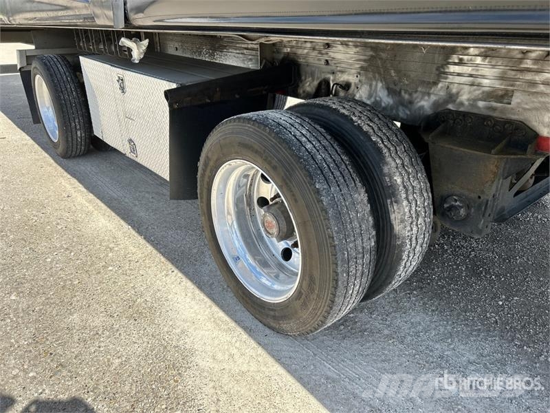 Reitnouer Max Miser 53 ft T/A Spread Axle Curtain Side Trail Curtainsider trailers
