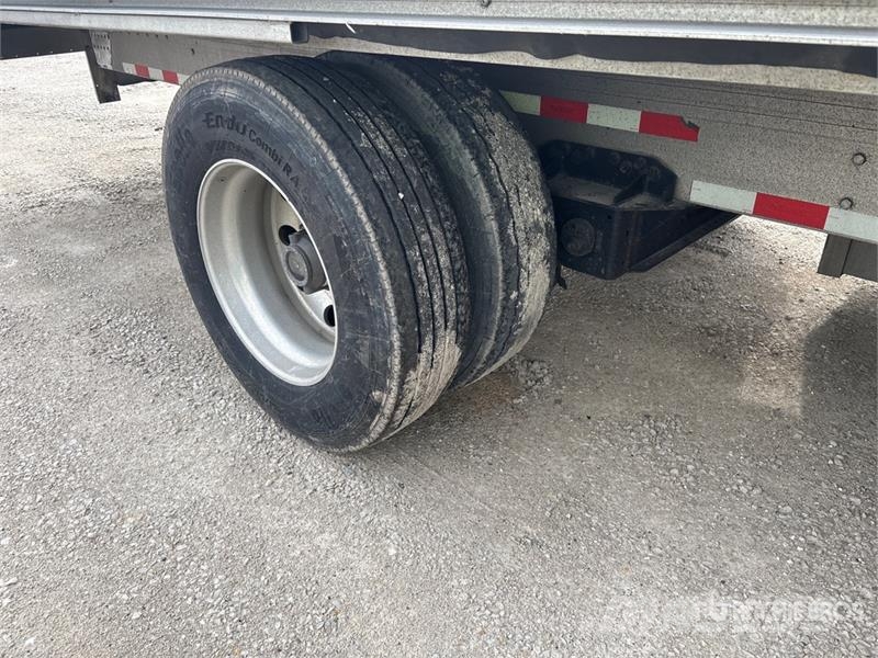 Reitnouer Max Miser 53 ft T/A Spread Axle Curtain Side Trail Tents