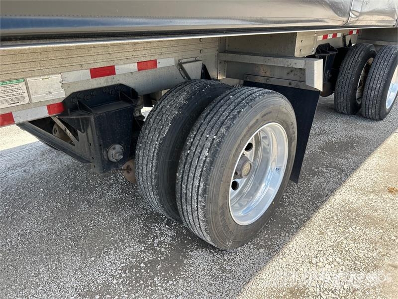 Reitnouer Max Miser 53 ft T/A Spread Axle Curtain Side Trail Curtainsider trailers
