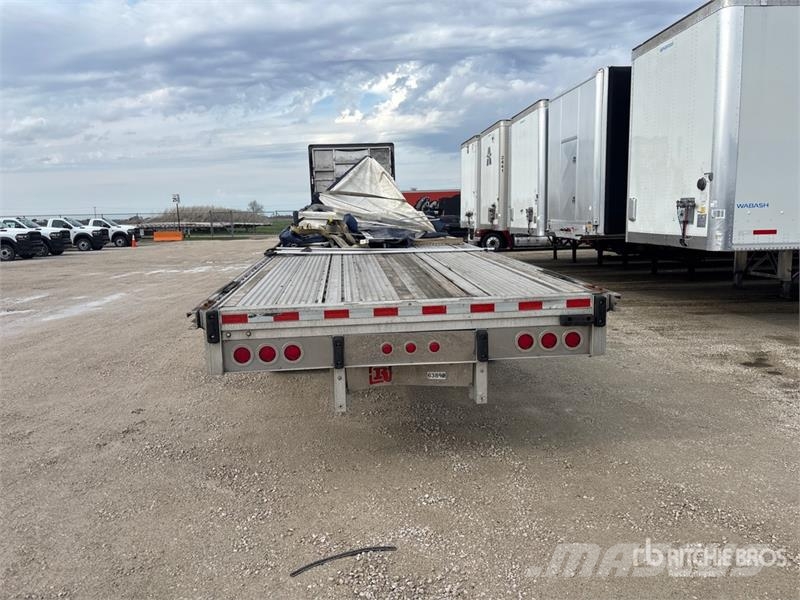 Reitnouer Max Miser 53 ft T/A Spread Axle Curtain Side Trail Tents