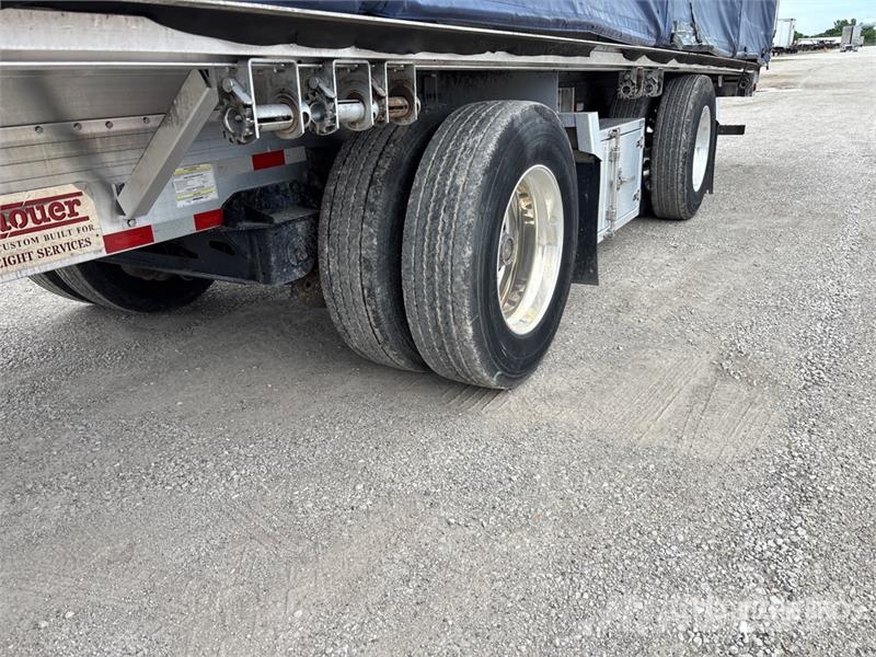 Reitnouer Max Miser 53 ft T/A Spread Axle Curtain Side Trail Тентовані причепи