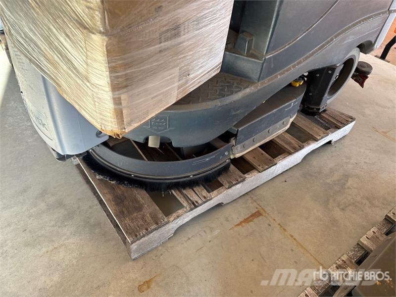 Ride-On Electric Floor Scrubber Weitere Anhänger