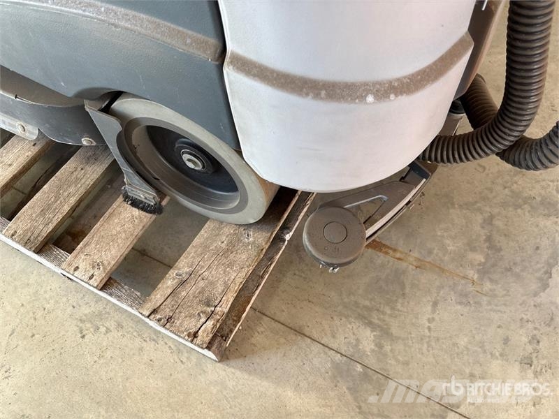 Ride-On Electric Floor Scrubber Weitere Anhänger