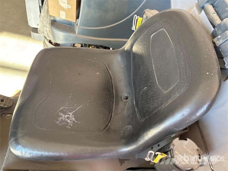  Ride-On Electric Floor Scrubber Weitere Anhänger