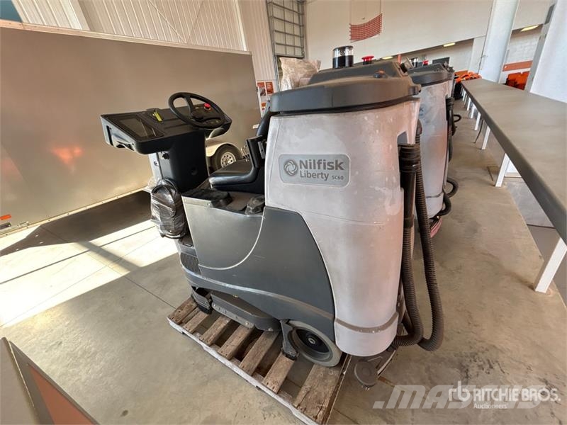 Ride-On Electric Floor Scrubber Weitere Anhänger