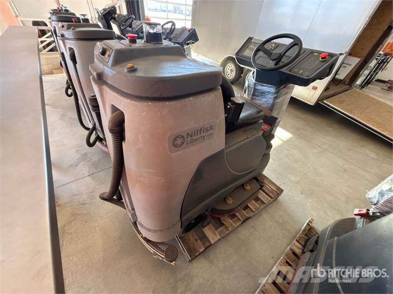  Ride-On Electric Floor Scrubber Weitere Anhänger