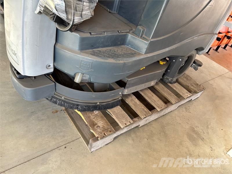 Ride-On Electric Floor Scrubber Weitere Anhänger