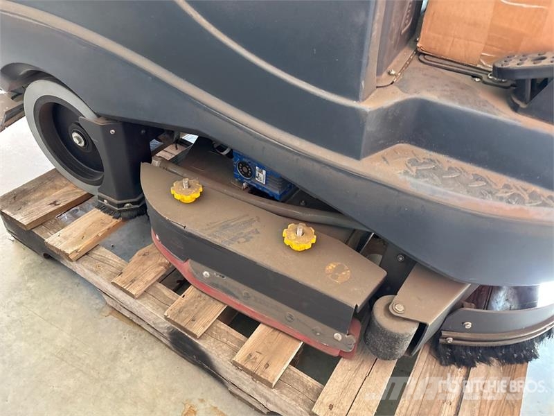  Ride-On Electric Floor Scrubber Weitere Anhänger