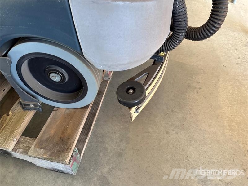  Ride-On Electric Floor Scrubber Weitere Anhänger