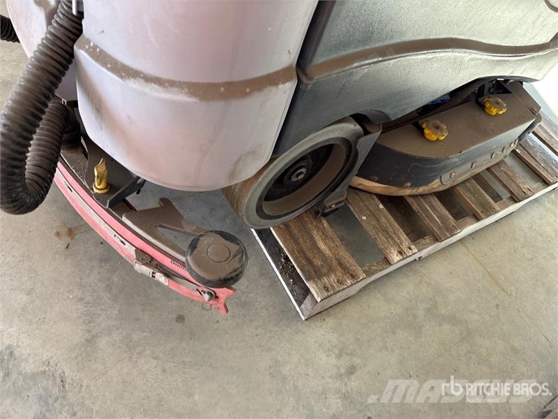 Ride-On Electric Floor Scrubber Weitere Anhänger