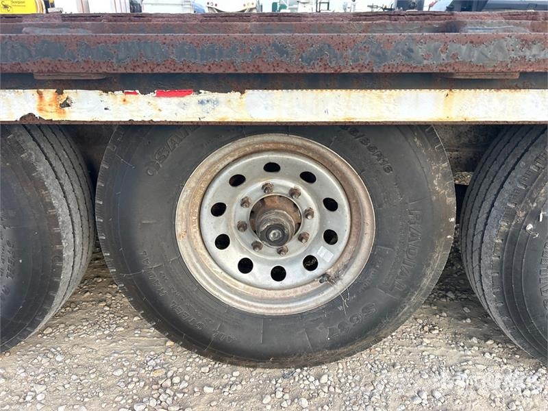 Rolls Rite 48 ft Tri/A Gooseneck Equipment Trailer Трейлери колесного транспортного засобу