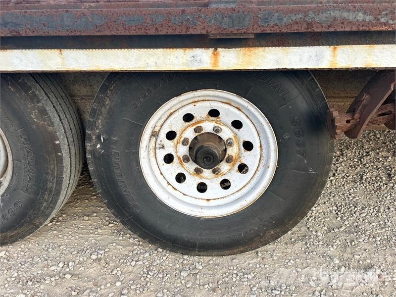 Rolls Rite 48 ft Tri/A Gooseneck Equipment Trailer Трейлери колесного транспортного засобу