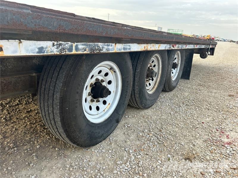 Rolls Rite 48 ft Tri/A Gooseneck Equipment Trailer Трейлери колесного транспортного засобу
