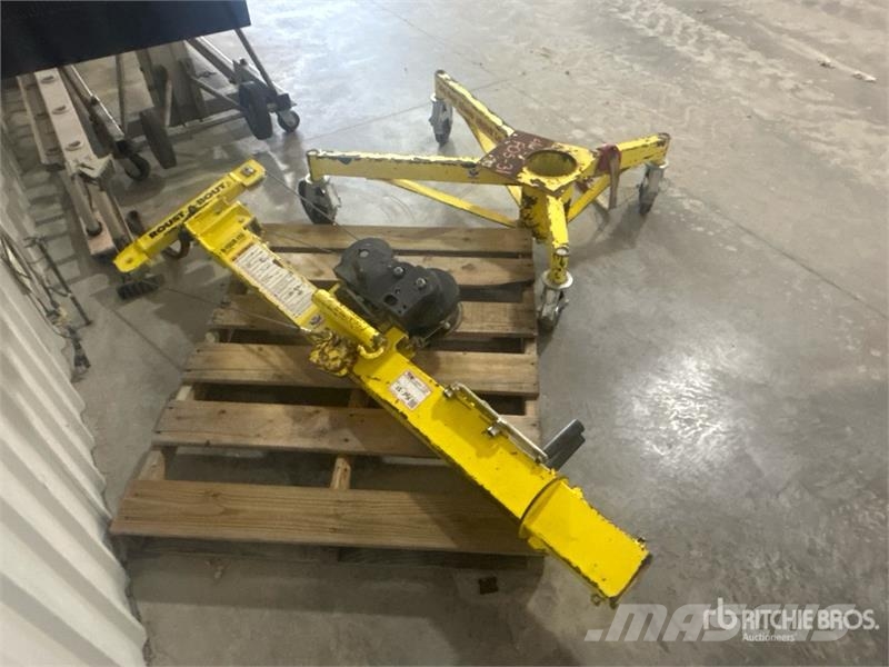 Roust-A-Bout R-100/R-150 Material Hoist Utovorne dizalice, vitla i dizala za materijal