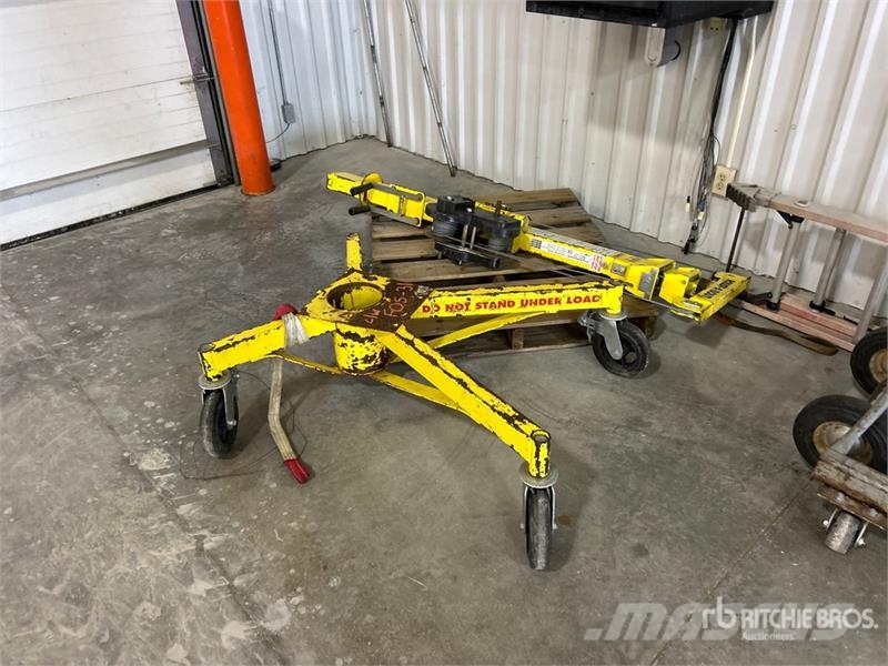 Roust-A-Bout R-100/R-150 Material Hoist Utovorne dizalice, vitla i dizala za materijal