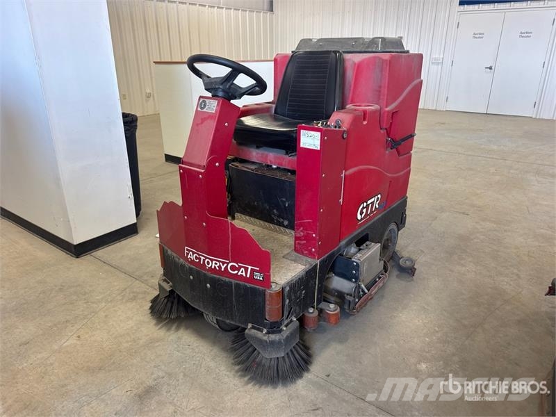 RPS Corporation GTR 2.0 Ride-On Floor Scrubber Druge prikolice