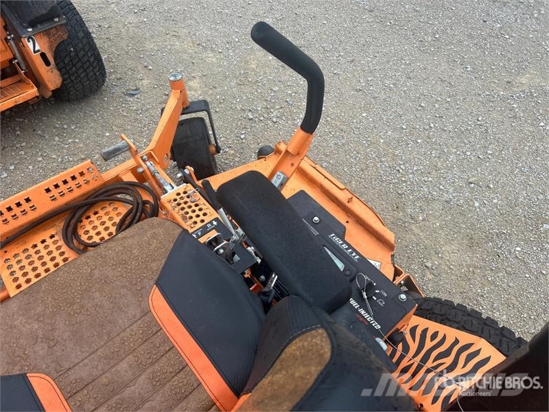 Scag Turf Tiger II Zero-Turn Lawn Mower Самохідні газонокосарки