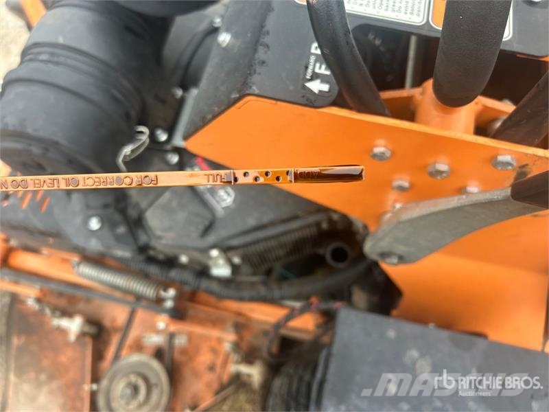 Scag V-Ride II Stand-On Lawn Mower Murutraktorid