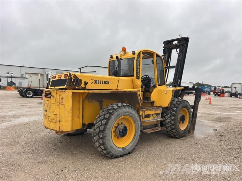 Sellick S160J3-4-001 16000 lb 4x4 Rough Terrain Forklift Visureigiai krautuvai
