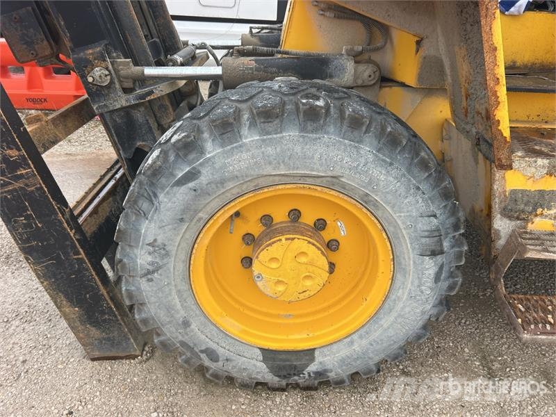 Sellick S160J3-4-001 16000 lb 4x4 Rough Terrain Forklift Visureigiai krautuvai