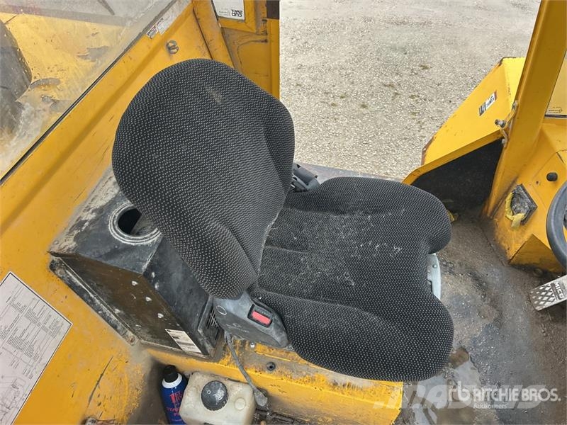 Sellick S160J3-4-001 16000 lb 4x4 Rough Terrain Forklift Visureigiai krautuvai