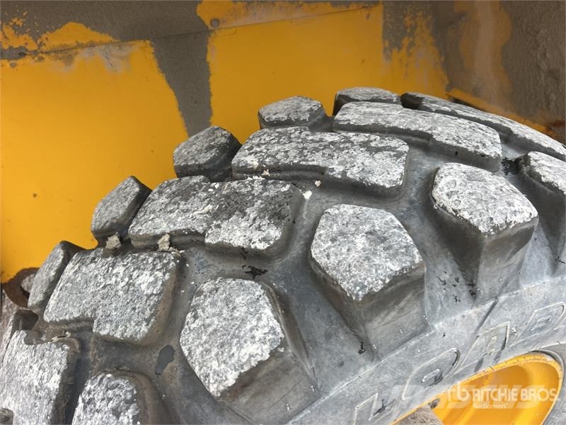 Sellick S160J3-4-001 16000 lb 4x4 Rough Terrain Forklift Visureigiai krautuvai