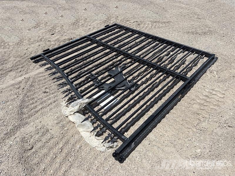 SKLP SK-14BL 14 ft x 7 ft Wrought Iron Bi-Parting Lauksaimniecība- Citi