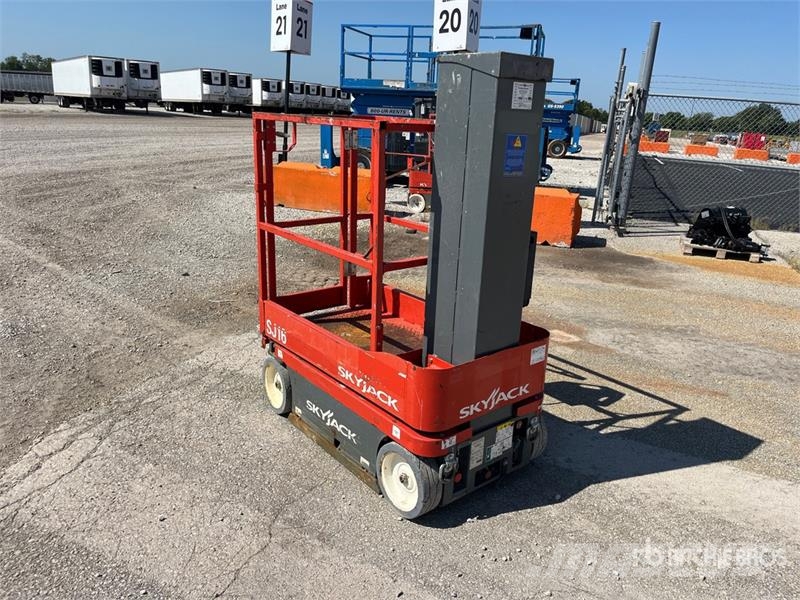 SkyJack SJ16 Jarbolne penjajuće platforme