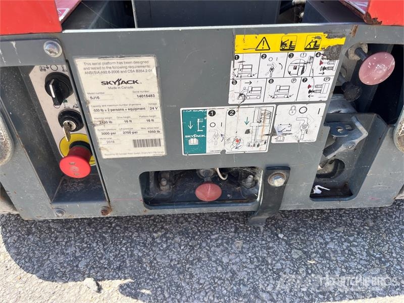 SkyJack SJ16 Jarbolne penjajuće platforme