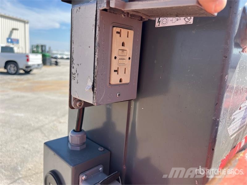 SkyJack SJ16 Jarbolne penjajuće platforme
