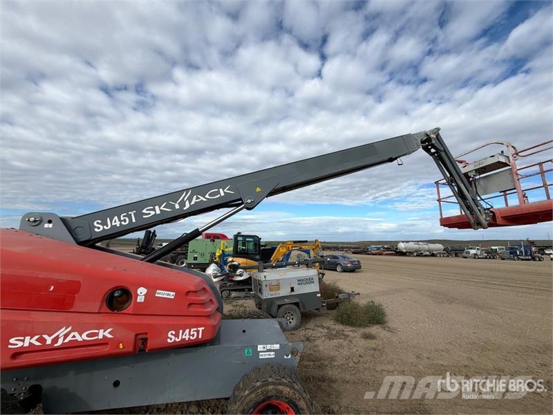 SkyJack SJ45T 4WD Diesel Telescopic Boom Lift Teleskoplifte