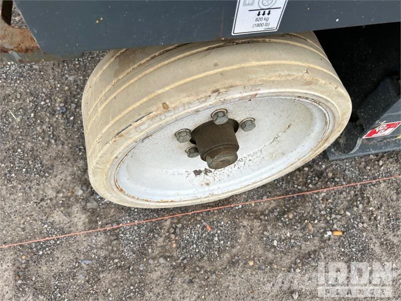 SkyJack SJ4632 Škarjaste dvižne ploščadi