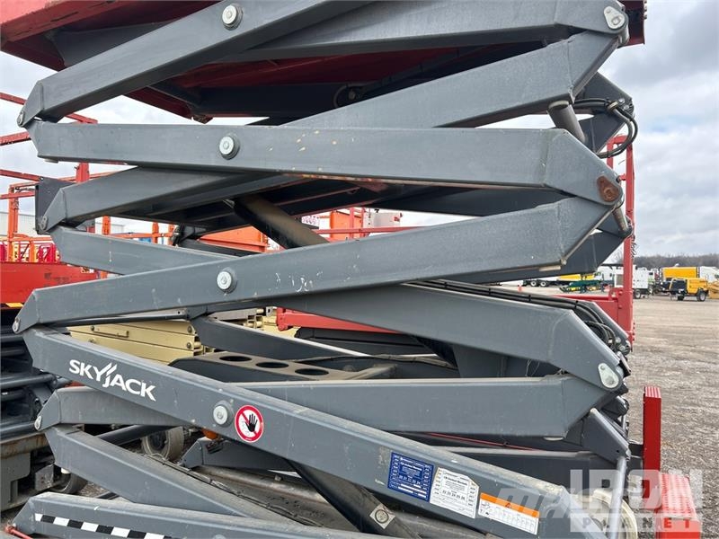 SkyJack SJ4632 Škarjaste dvižne ploščadi