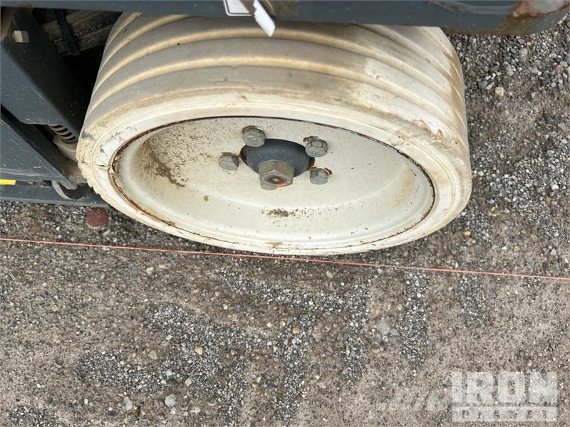 SkyJack SJ4632 Škarjaste dvižne ploščadi