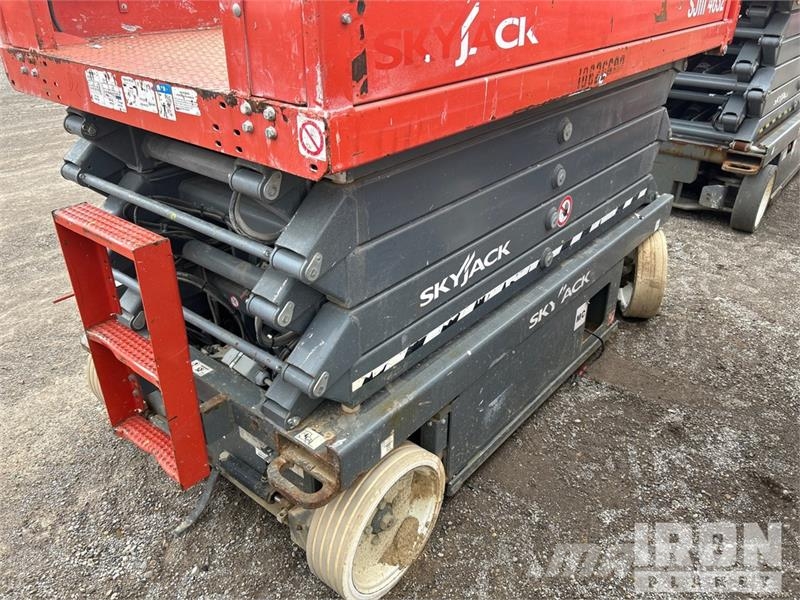 SkyJack SJ4632 Electric Scissor Lift 剪式升降機